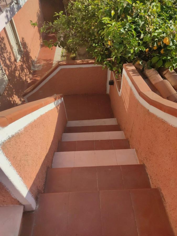 Appartamento Moderno Rustico Ольбия Экстерьер фото